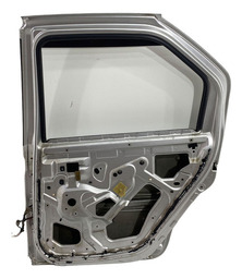 PORTA TRASEIRA DIREITA RENAULT LOGAN 2008 A 2013 PRATEADO