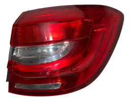 LANTERNA LADO DIREITO RENAULT SANDERO 2019 Á 2022 15698 VERMELHO
