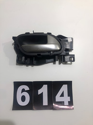 Maçaneta Interna D/d Peugeot 208 2021 E12006289 *614 Cx011 Dianteiro