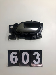 Maçaneta Interna D/e Peugeot 208 2021 E1206289 *603 Cx011 Dianteira