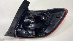 LANTERNA ESQUERDA RENAULT SANDERO 2018 19272901 *11780 PR107 ESQUERDO