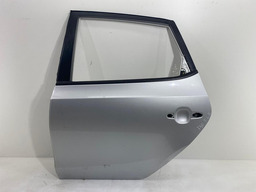 Porta Traseira Esquerda Hyundai I30 Hatch 2010 A 2012 Prateado