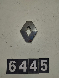 EMBLEMA TAMPA TRASEIRA SANDERO 2022 848909804R *6445 CX130