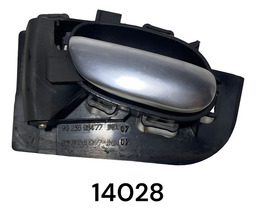 MAÇANETA INTERNA DIANTEIRA ESQUERDA PEUGEOT 206 207 14028 DIANTEIRA