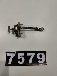 LIMITADOR PORTA TRAS ESQUERDO CLIO 2015 *7579 CX141