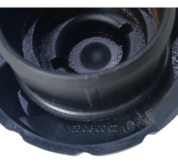 TAMPA DE OLÉO MOTOR MERCEDES CLASSE A160 A 90 1996 A 2005 PRETO