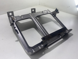 SUPORTE CONSOLE CENTRAL VW AMAROK 2012 2013 2018 A 2022