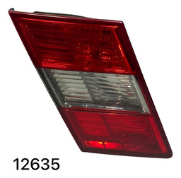 LANTERNA ESQUERDA TAMPA MERCEDES CLC200 2008/11 A2038205364 ESQUERDO