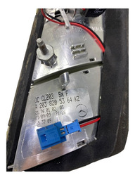 LANTERNA ESQUERDA TAMPA MERCEDES CLC200 2008/11 A2038205364 ESQUERDO