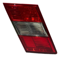 LANTERNA ESQUERDA TAMPA MERCEDES CLC200 2008/11 A2038205364 ESQUERDO