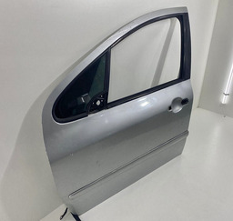PORTA DIANTEIRA ESQUERDA PEUGEOT 307 / 307SW 2003 A 2012 PRATEADO