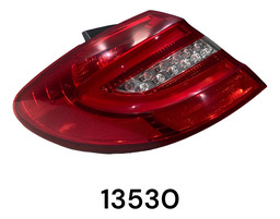 Lanterna Tras Esquerda Led Mercedes B200 2015 13530 Esquerdo Vermelho