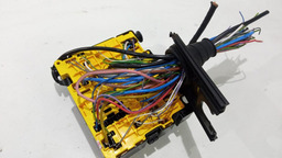 CAIXA FUSÍVEL RELÊ RENAULT CLIO7703597061 *9083