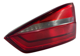 Lanterna Traseira Esquerda Jetta 2015 A 2018 (mala) S/ Led Esquerdo Vermelho