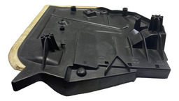 SUPORTE DRENO ÁGUA PORTA TRAS. ESQ. MERCEDES B200 2015 15875