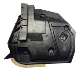 SUPORTE DRENO ÁGUA PORTA TRAS. ESQ. MERCEDES B200 2015 15875