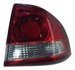 LANTERNA TRASEIRA DIREITA CORSA CLASSIC LS 2011 A 16 (CANTO) DIREITO VERMELHO