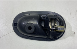 MAÇANETA INTERNA DIREITA RENAULT SANDERO 2021 806708506R DIANTEIRO