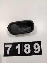 Maçaneta Tras Esquerda Fiat Uno Vivace *7189 Cx A Preto