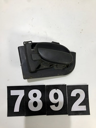 Maçaneta Interna Traseira Esquerda Peugeot 206 *7892 Cx145 Traseiro