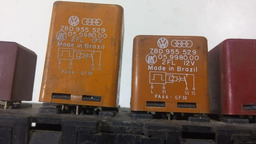 CAIXA DE FUSIVEL E RELES GOL PARATI 2000 *5653 CX111