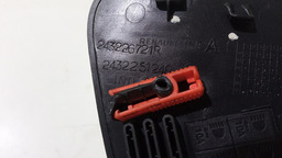 TAMPA INTERNA CAIXA DE FUSÍVEL RENAULT CLIO 243226721R *9343
