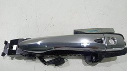 MAÇANETA DIANTEIRA ESQUERDA NISSAN KICKS 2023 *4720 CX079 PRATEADO