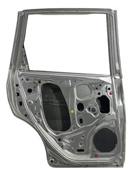 PORTA TRASEIRA ESQUERDA TIIDA SEDAN 2008 A 2013 PRATEADO
