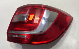 LANTERNA DIREITA RENAULT SANDERO 2017 ORIGINAL 19454102 DIREITO