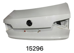 TAMPA TRASEIRA JETTA 2015 Á 2017 15296 BRANCO