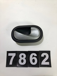 MAÇANETA INTERNA TRASEIRA DIREITA MEGANE *7862 CX145 TRASEIRO