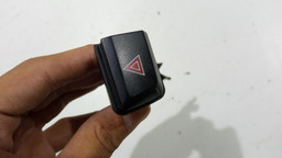 BOTÃO PISCA ALERTA PEUGEOT 208 2015 96750916ZD *5581 CX109 AZUL E PRETO