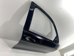 PORTA DIANTEIRA DIREITA MERCEDES C180 2012 2013 PRETO