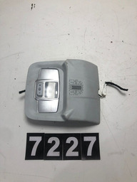 Luz De Teto Cortesia Peugeot 208 2022 96754056 *7227 Cx136