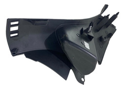 ACABAMENTO PORTA MALAS ESQUERDO FORD FOCUS HATCH 2014 2018