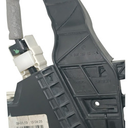 FECHADURA DIANTEIRA DIREITA MERCEDES A200 B200 2013 2019