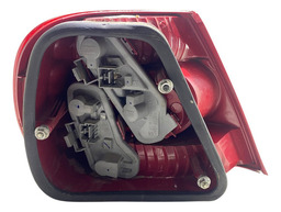 LANTERNA DIREITA FIAT SIENA 2004 2005 2006 2007 A 2008 DIREITO/PASSAGEIRO VERMELHO
