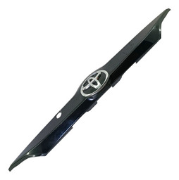 MOLDURA TAMPA TRASEIRA TOYOTA YARIS HATCH 2020 - 2024 PRETO