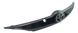 MOLDURA TAMPA TRASEIRA TOYOTA YARIS HATCH 2020 - 2024 PRETO