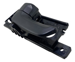 MAÇANETA INTERNA PORTA DIANTEIRA ESQUERDA KIA SPORTAGE 2009