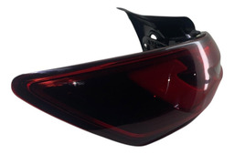 LANTERNA TRASEIRA ESQUERDA FIAT FASTBACK 2424 2025 ABARTH ESQUERDO/MOTORISTA VERMELHO