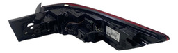LANTERNA TRASEIRA ESQUERDA FIAT FASTBACK 2424 2025 ABARTH ESQUERDO/MOTORISTA VERMELHO