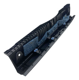 SOLEIRA ACABAMENTO PORTA MALAS PEUGEOT 2008 2024 2025 PRETO