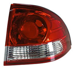 LANTERNA TRASEIRA DIREITA GM CORSA CLASSIC 2011 2012 A 2015 VERMELHO