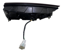 LANTERNA TAMPA TRASEIRA DIREITA FORD TERRITORY 2024 2025