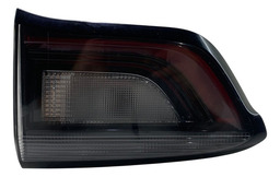 Lanterna Traseira Tampa Direita Jeep Compass 2022 2023 2024 Direito/passageiro Vermelho E Preto