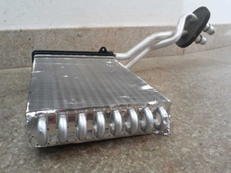 Radiador Caixa De Ar Peugeot 208 1.4 2014 Original T1013219a