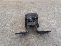 DOBRADIÇA PORTA DIANTEIRA ESQUERDA GM MALIBU 2010 A 2012