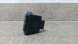 BOTÃO ABERTURA PORTA MALAS/TANQUE COMBUS KIA CLARUS 1997 