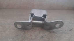 DOBRADIÇA PORTA INF. DIANTEIRA L.E FORD RANGER 2013 A 2016